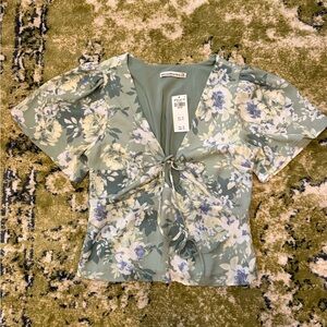 Abercrombie & Fitch Floral Key Hole Tie-Front Blouse NWT